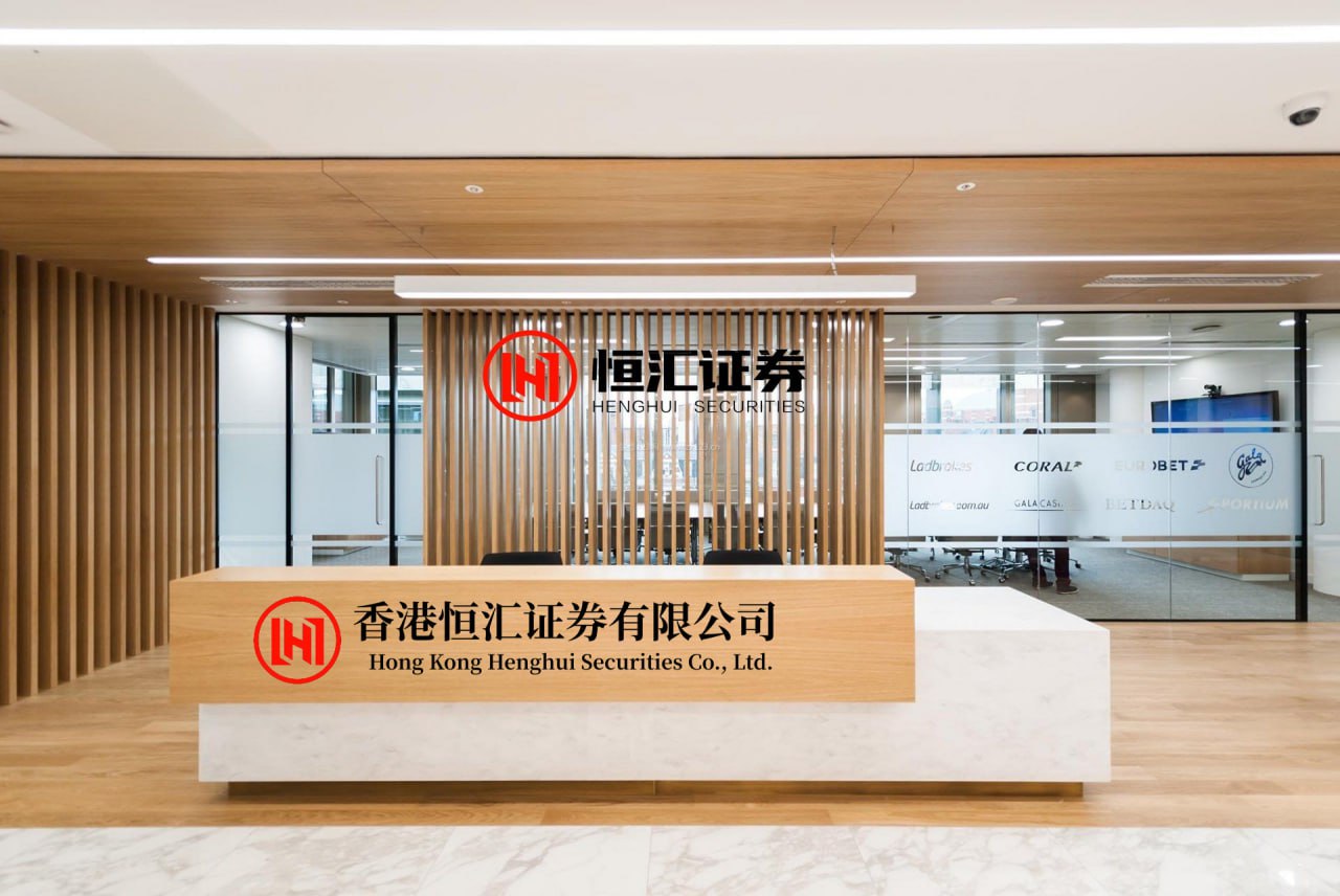 海证资本 这真是东方不亮西方亮啊! 意大利成年国家队连续三届无缘世界杯, 但意大利U...